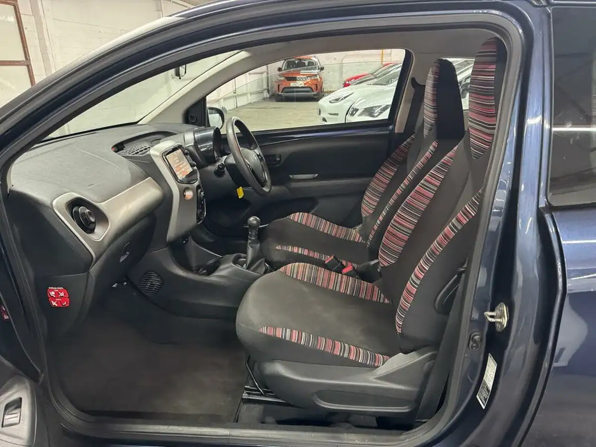 2017-citroen-c1-12-puretech-feel-3d-big-47