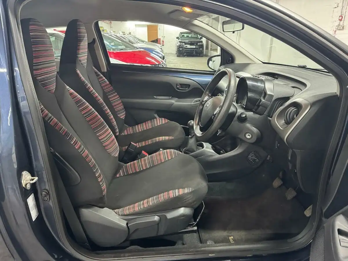 2017-citroen-c1-12-puretech-feel-3d-big-19