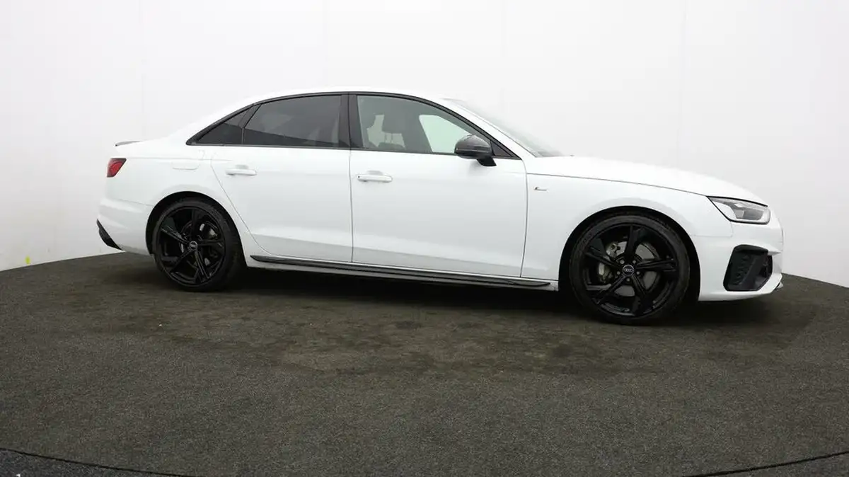 2022-audi-a4-20-40-tfsi-black-edition-big-34