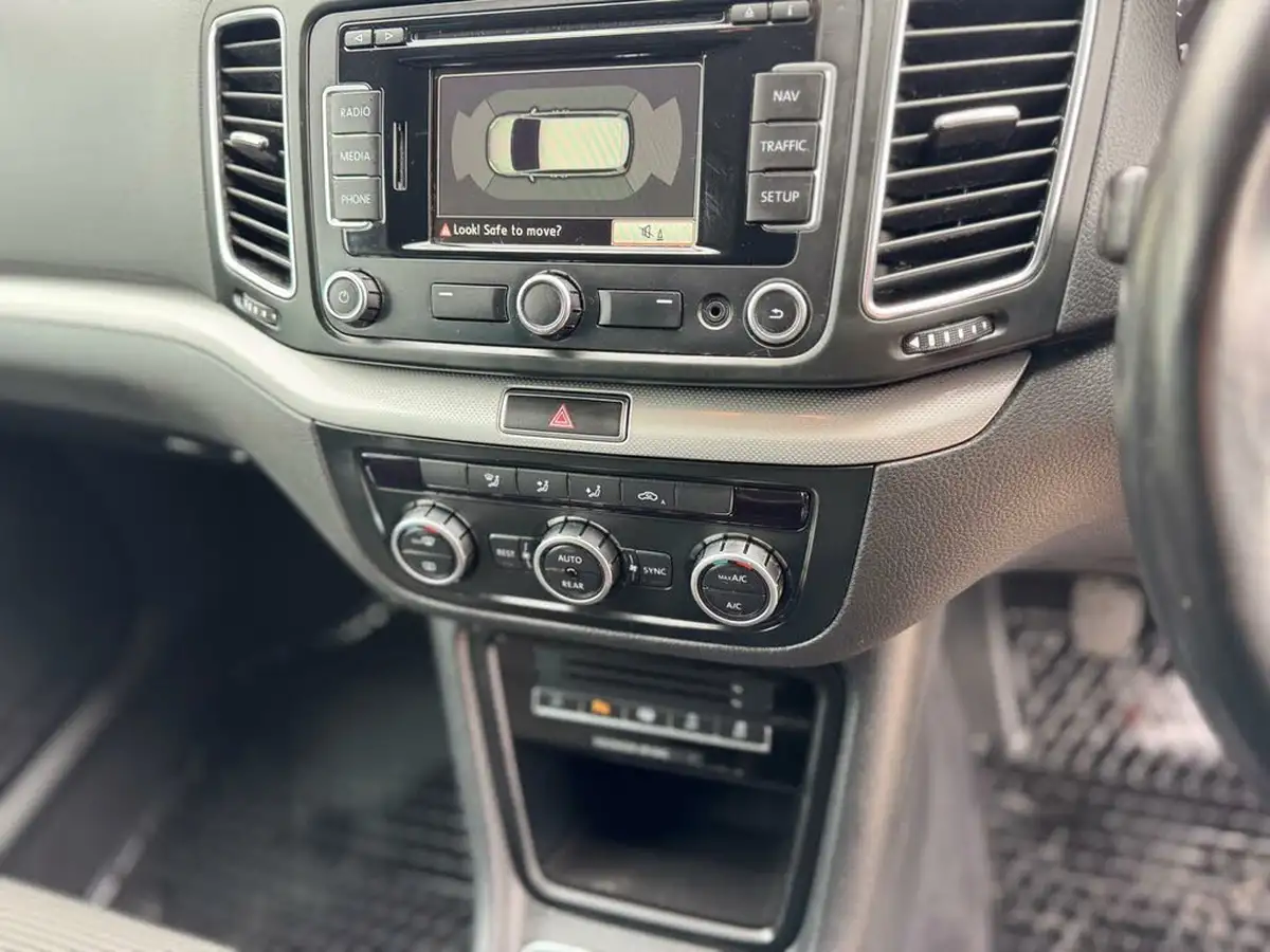 2012-volkswagen-sharan-20td-se-140ps-bluemotion-tech-big-26