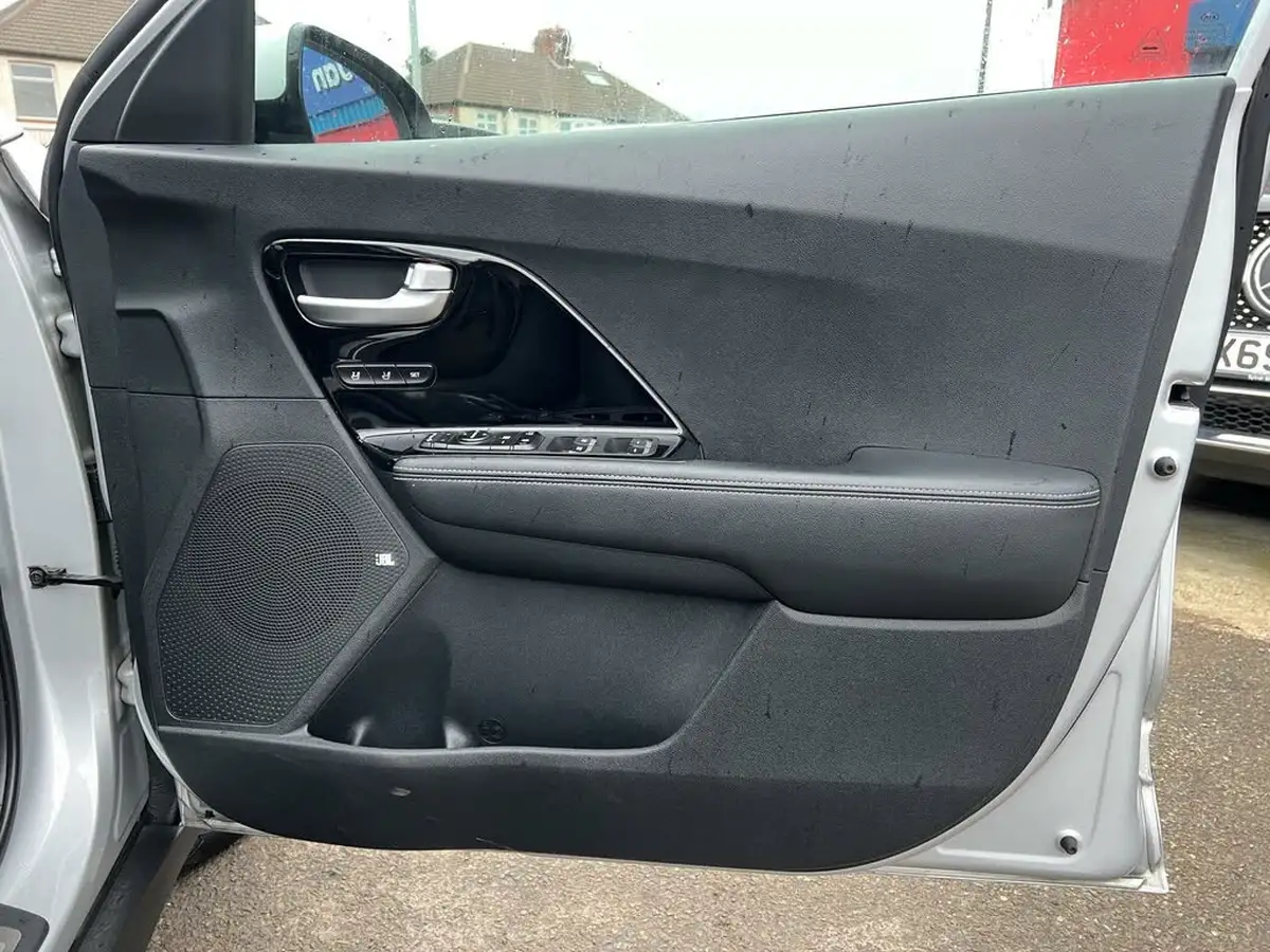 2020-kia-e-niro-ev-4-big-52