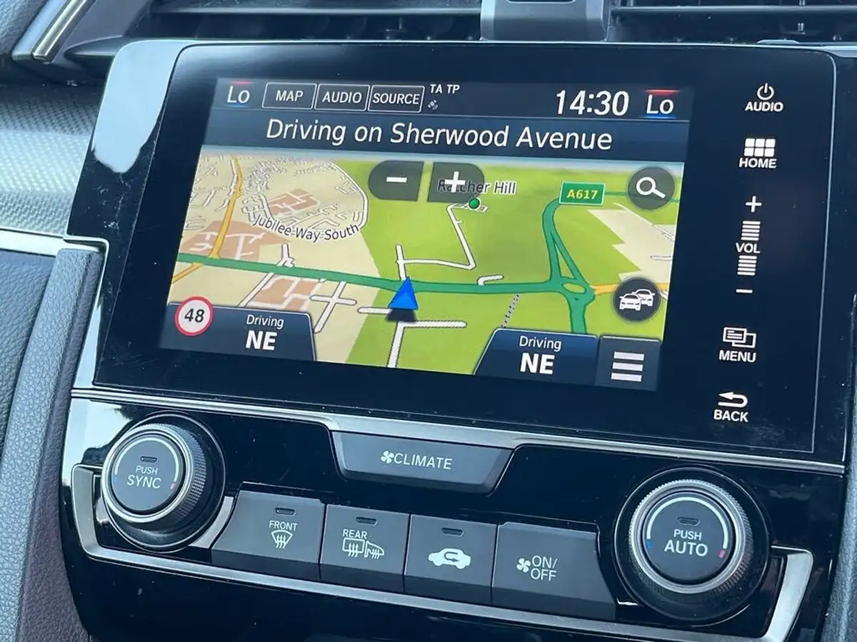2019-honda-civic-16-i-dtec-sr-hatchback-5d-big-8