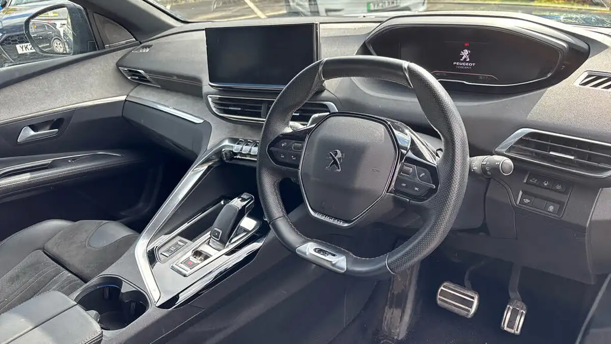 2021-peugeot-3008-suv-12-puretech-gt-premium-big-8