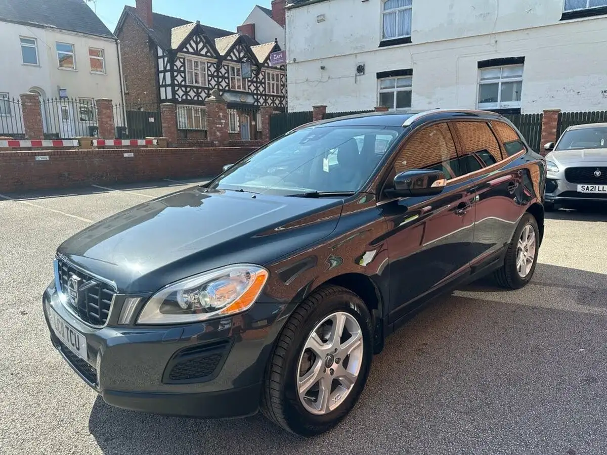 2011-volvo-xc60-24td-d5-se-lux-premium-215bhp-geartronic-big-1
