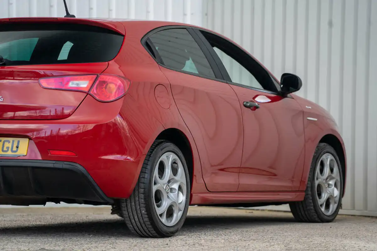 2015-alfa-romeo-giulietta-14-tb-sprint-big-34