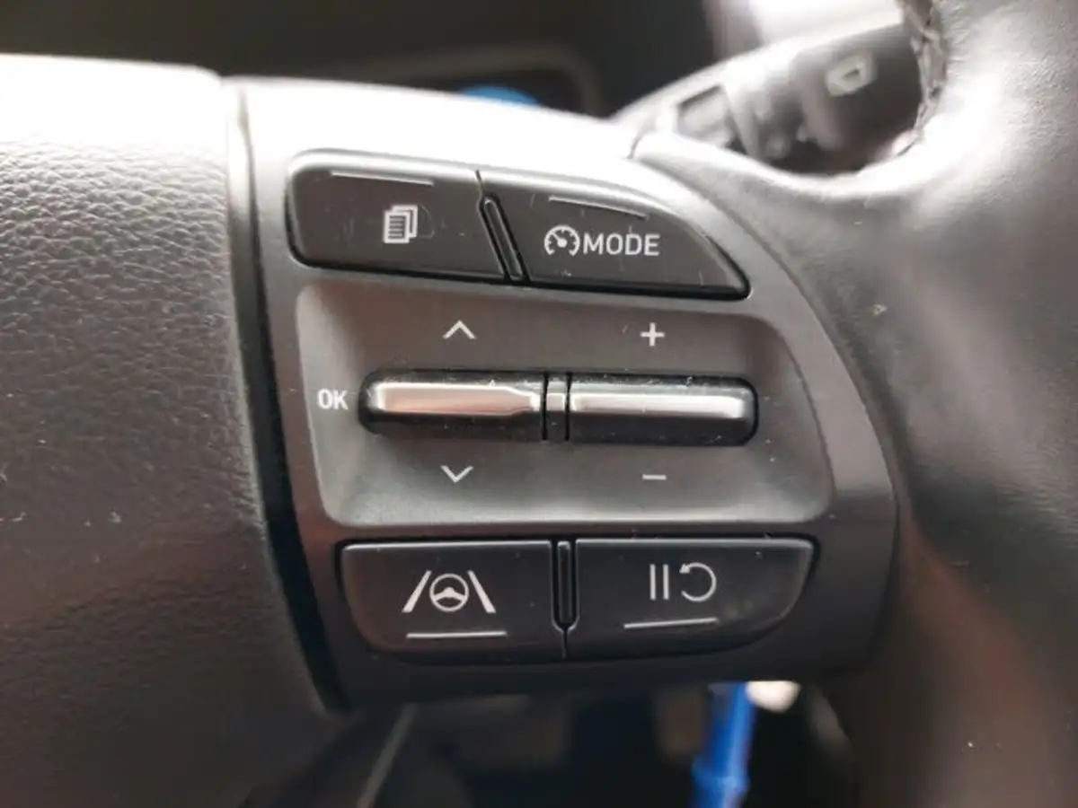 2021-hyundai-kona-16-gdi-se-connect-big-16