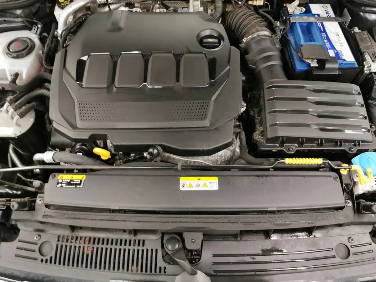 2021-volkswagen-golf-20tdi-gtd-big-34