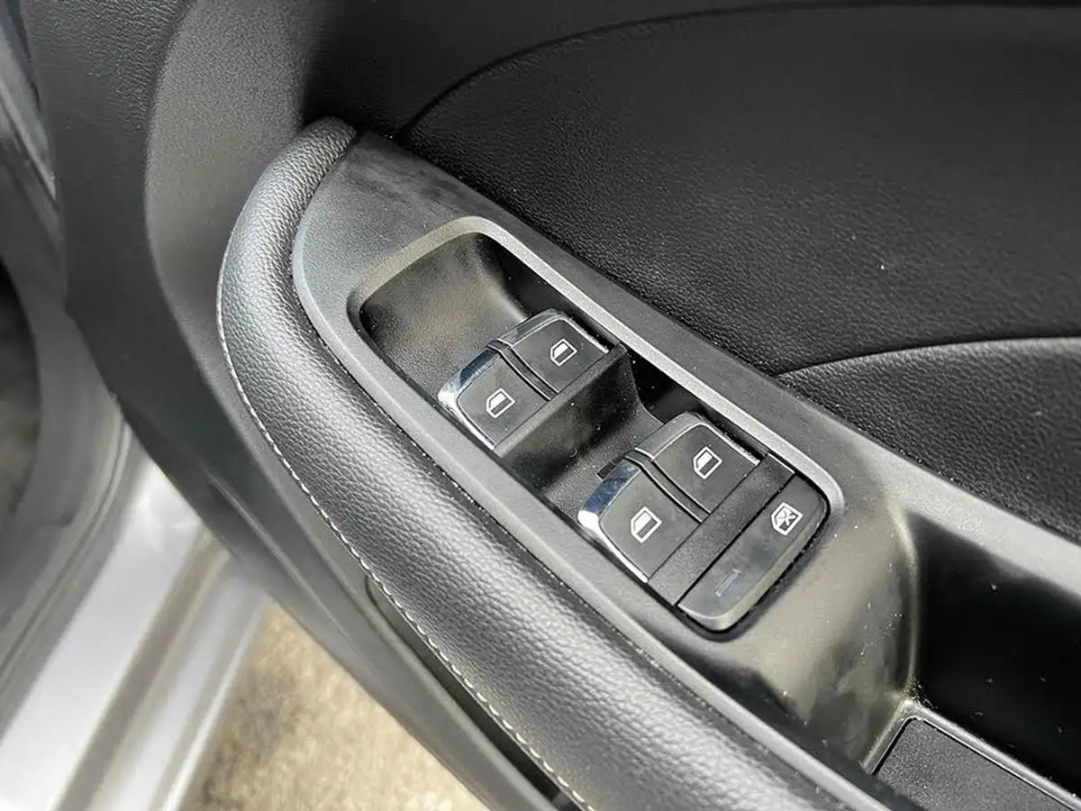 2022-mg-mg5-e-exclusive-ev-long-range-big-24