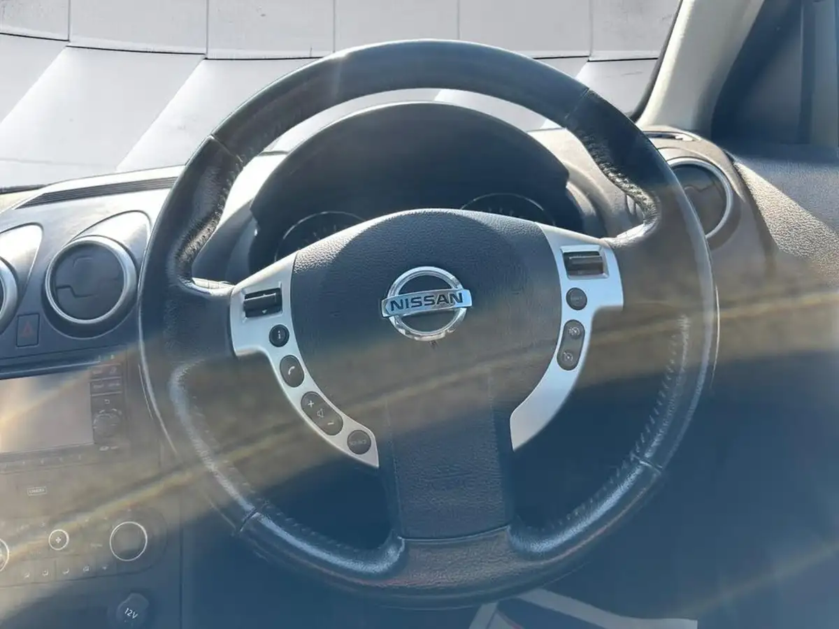 2012-nissan-qashqai-20-n-tec-2wd-big-12