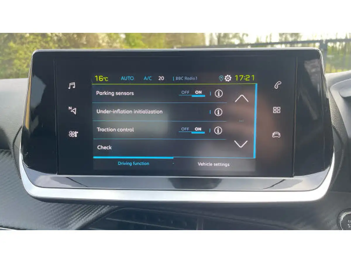 2022-peugeot-208-e-allure-premium-big-45