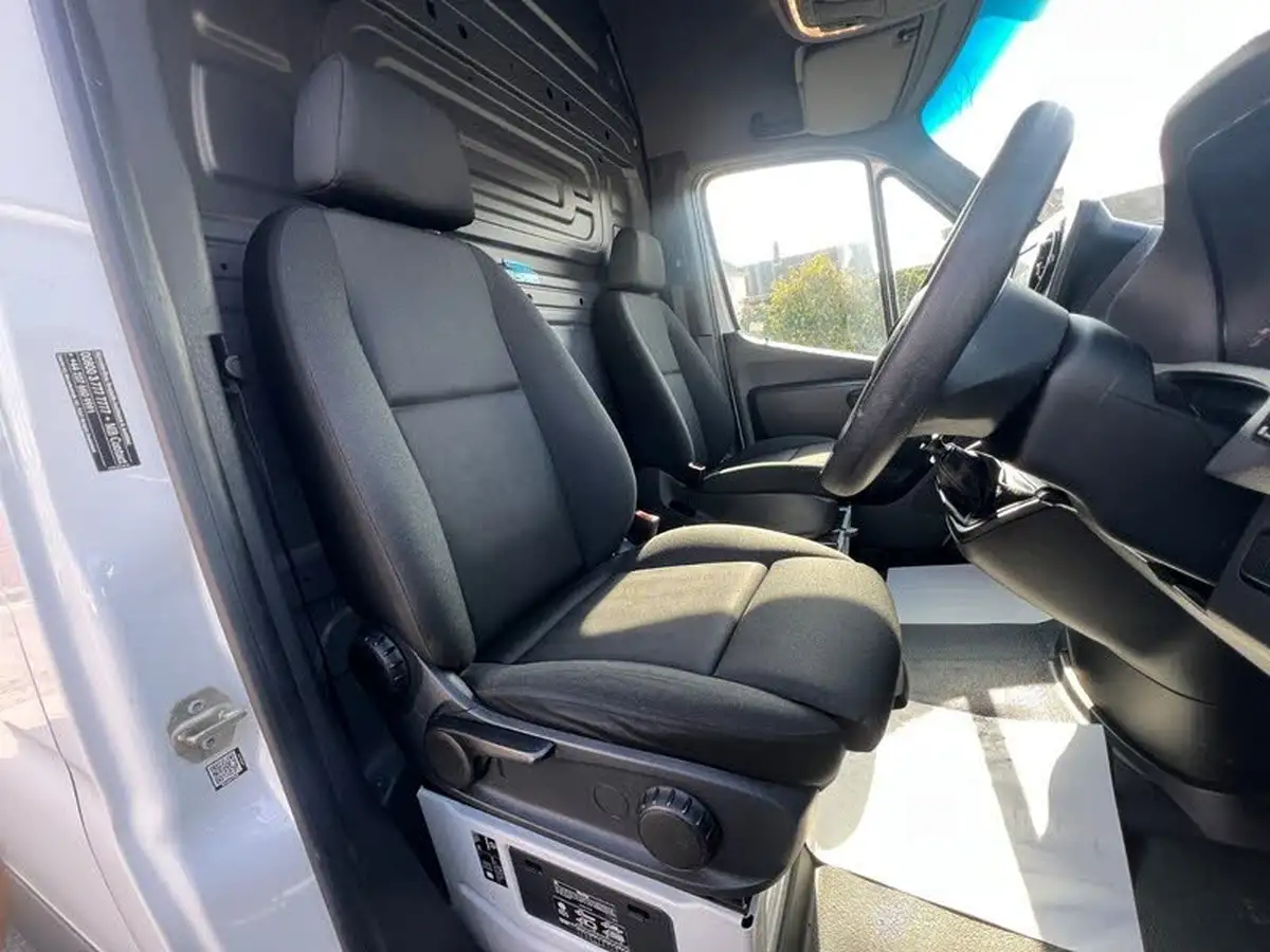 2019-mercedes-benz-sprinter-21cdi-314-l2h1-143pseu6c-panel-van-fwd-big-36