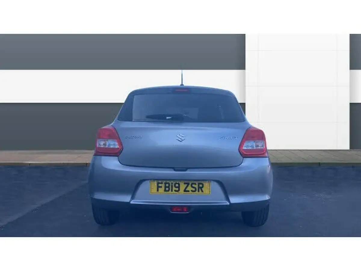 2019-suzuki-swift-12-dualjet-attitude-big-5