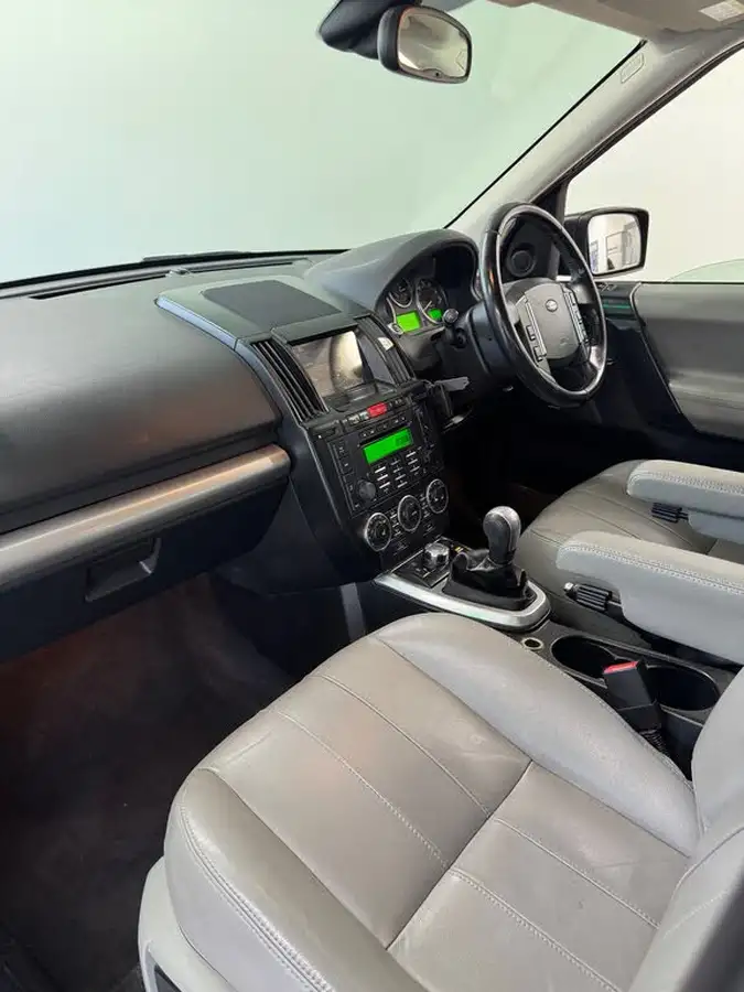 2011-land-rover-freelander-2-22td4-xs-150bhp-4x4-2179cc-big-10