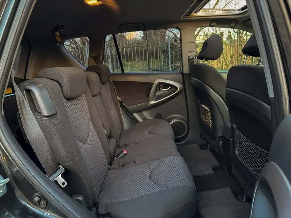 2007-toyota-rav4-20-xt-r-auto-big-27