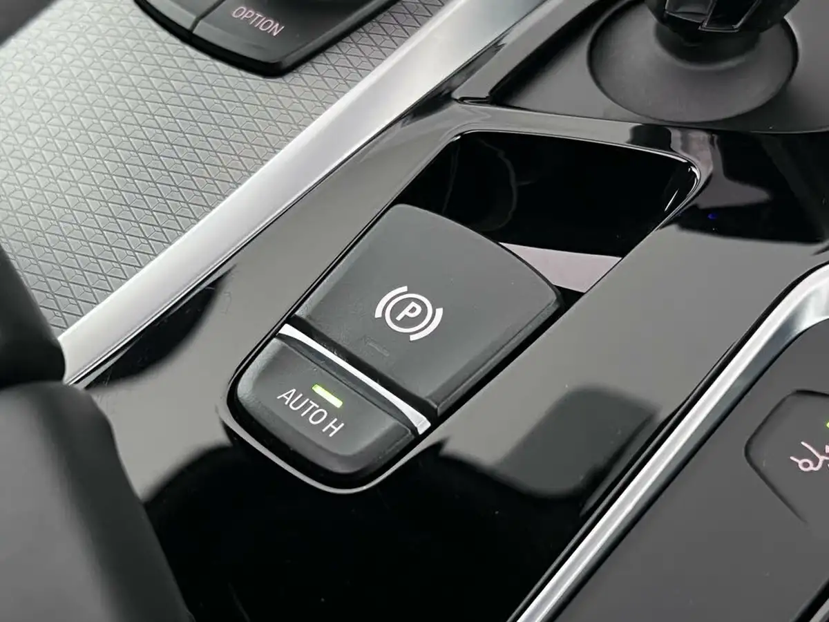 2017-bmw-6-series-big-33