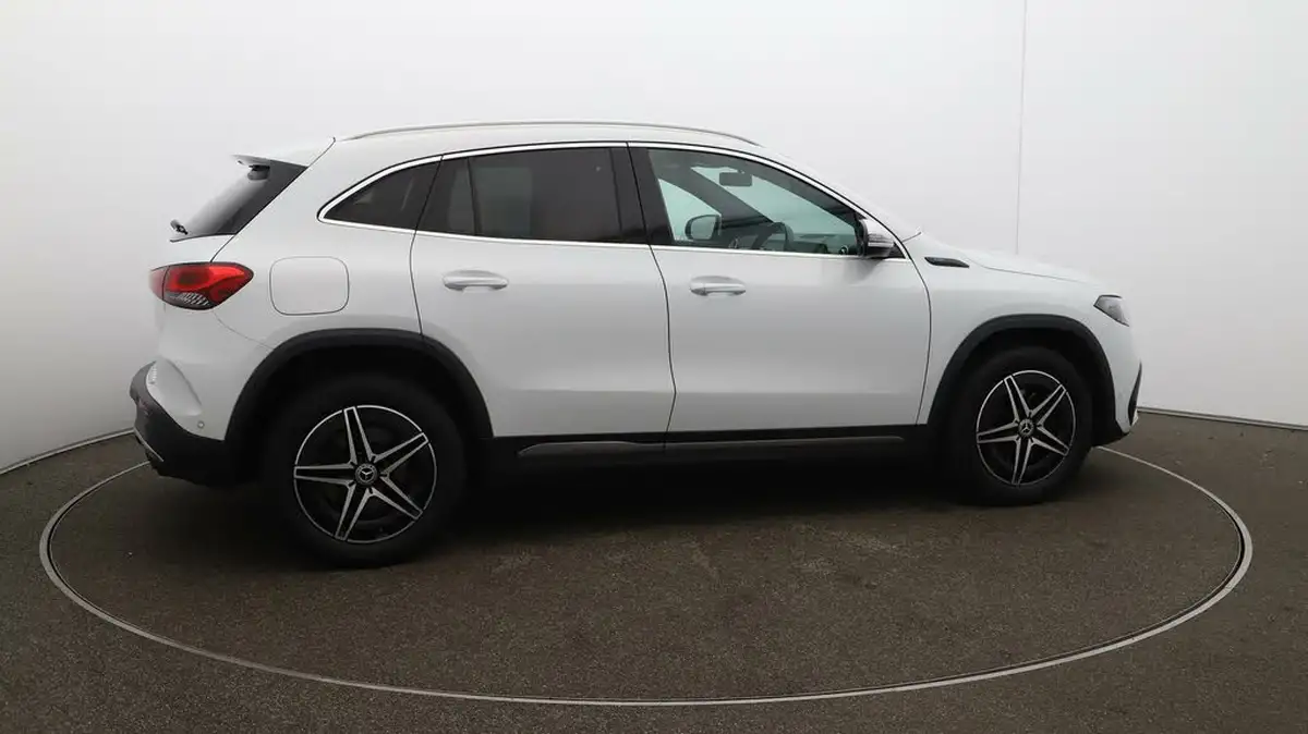 2022-mercedes-benz-eqa-e-eqa-250-amg-line-big-44