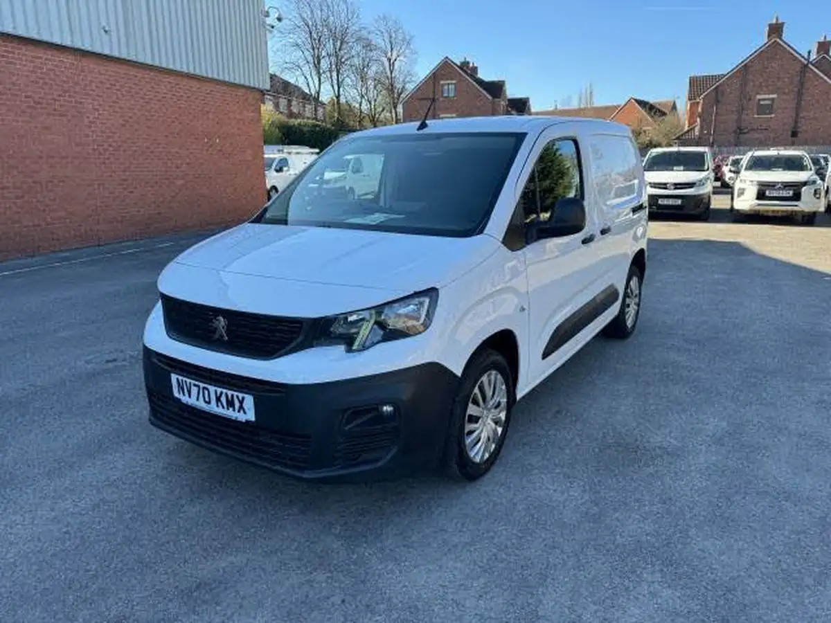 2021-peugeot-partner-15-bluehdi-1000-professional-100ps-eu6dt-panel-big-3
