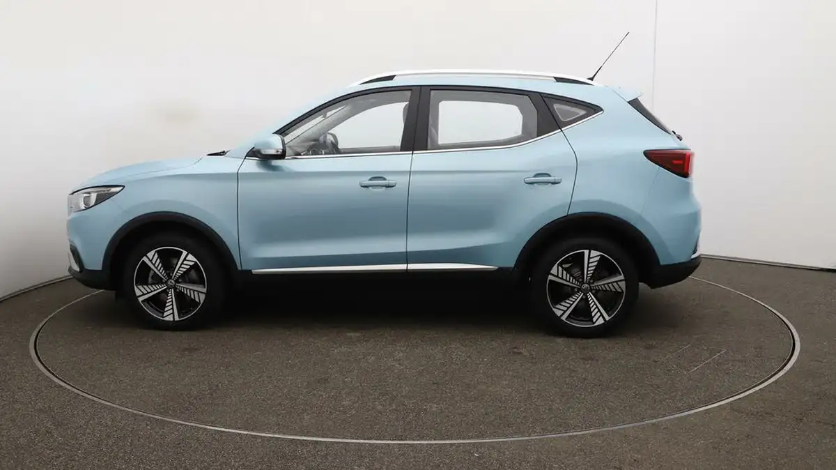 2021-mg-zs-suv-e-exclusive-ev-big-56