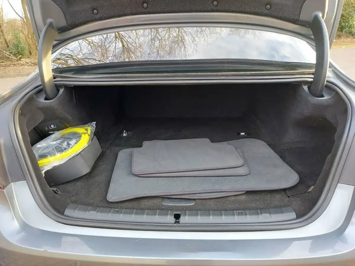 2019-bmw-5-series-20-530e-se-auto-big-30