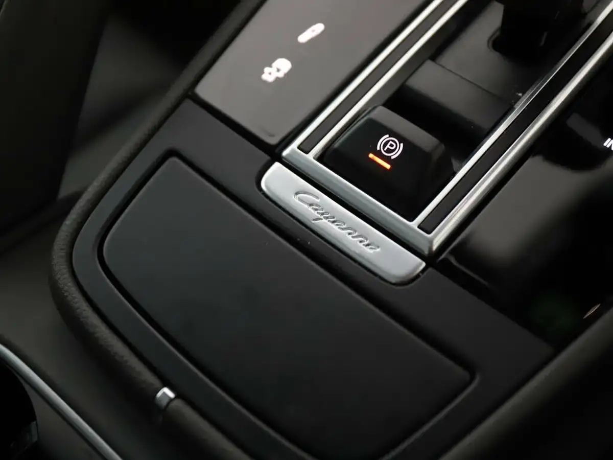 2022-porsche-cayenne-30-v6-e-hybrid-platinum-edition-340ps-coupe-big-28