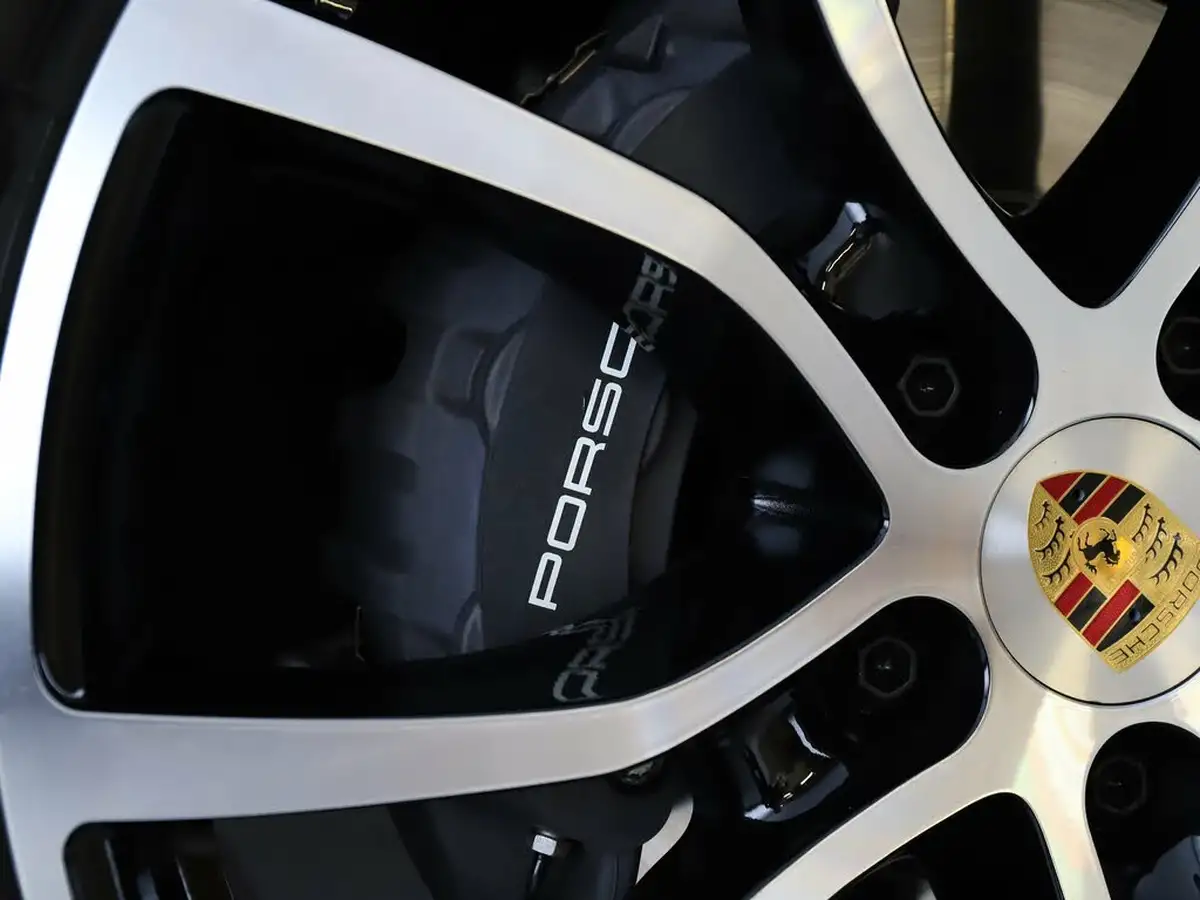 2023-porsche-cayenne-30-v6-353ps-coupe-big-15