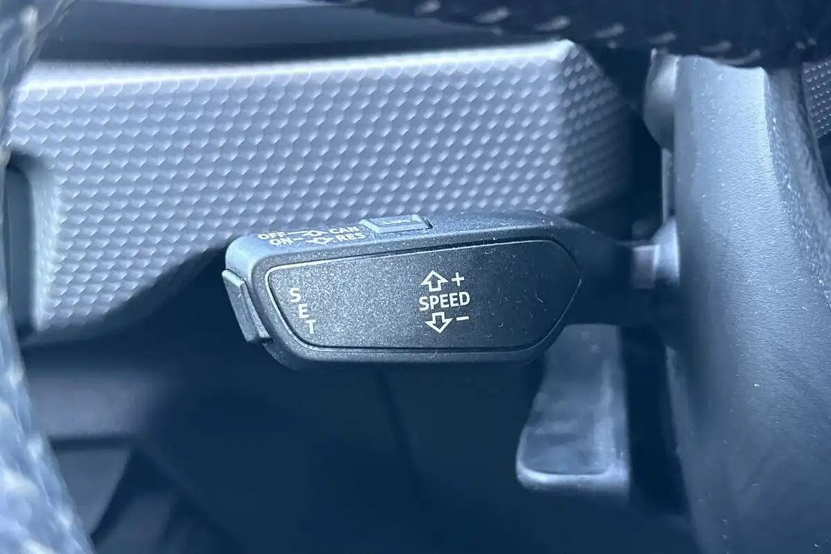 2019-audi-a1-10-30-tfsi-s-line-big-36
