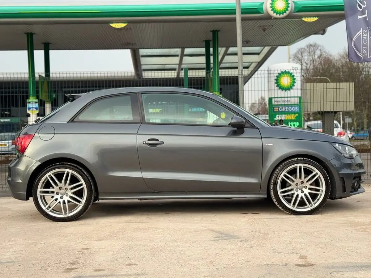2013-audi-a1-16td-s-line-hatchback-3d-big-10