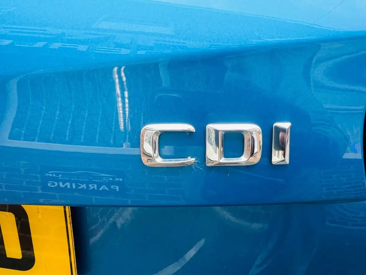 2013-mercedes-benz-a-class-18-cdi-a200-amg-sport-136ps-blue-f-7g-dct-big-35