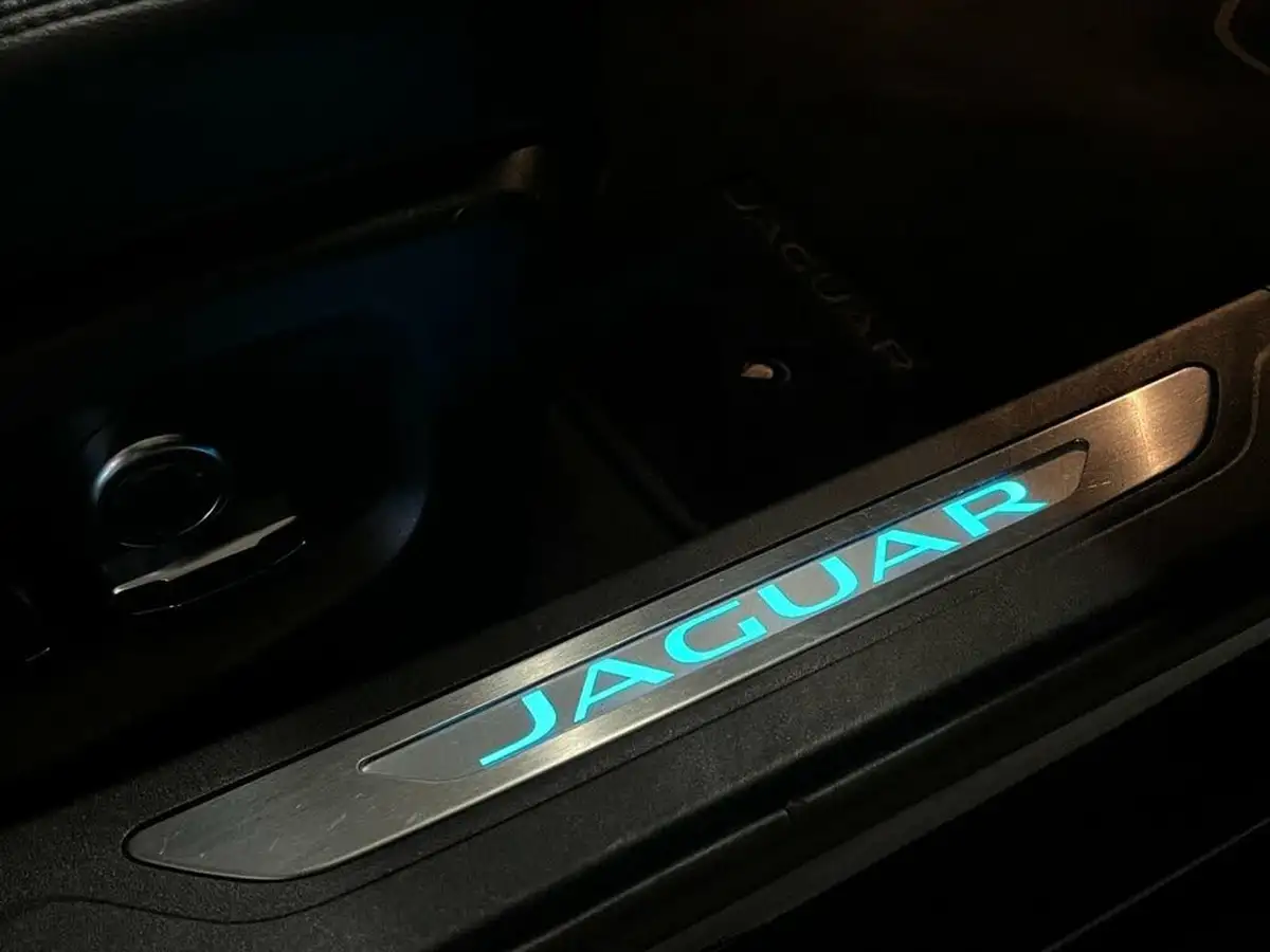 2019-jaguar-xf-20i-portfolio-249ps-ss-sportbrake-5d-big-46