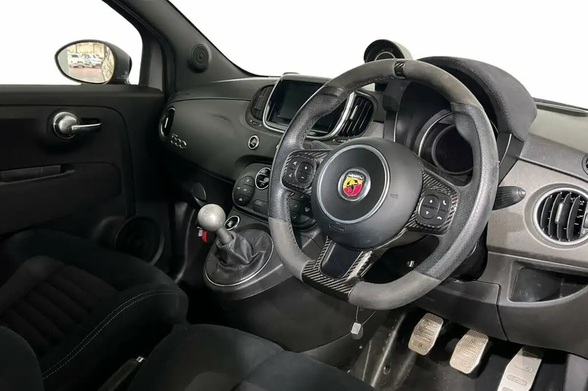 2018-abarth-595-14-tjet-competizione-big-6