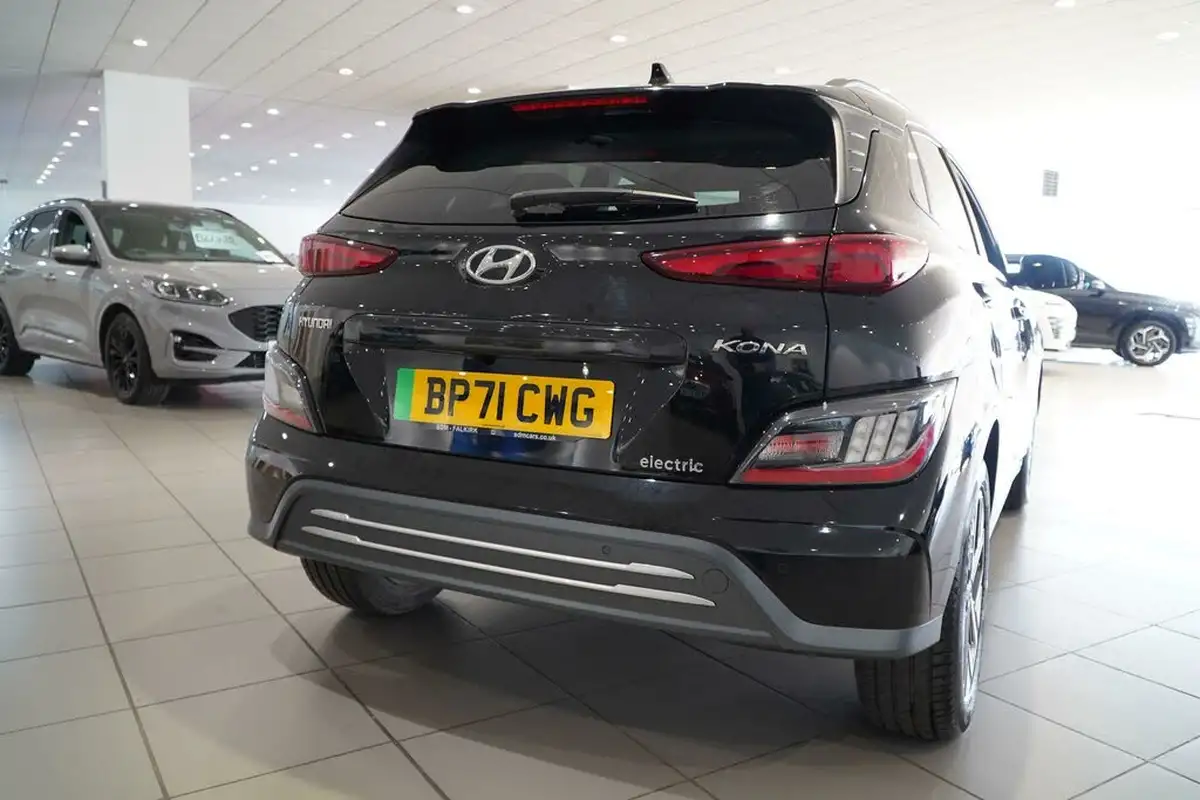 2022-hyundai-kona-e-premium-204ps-64kwh-7kw-obc-big-10