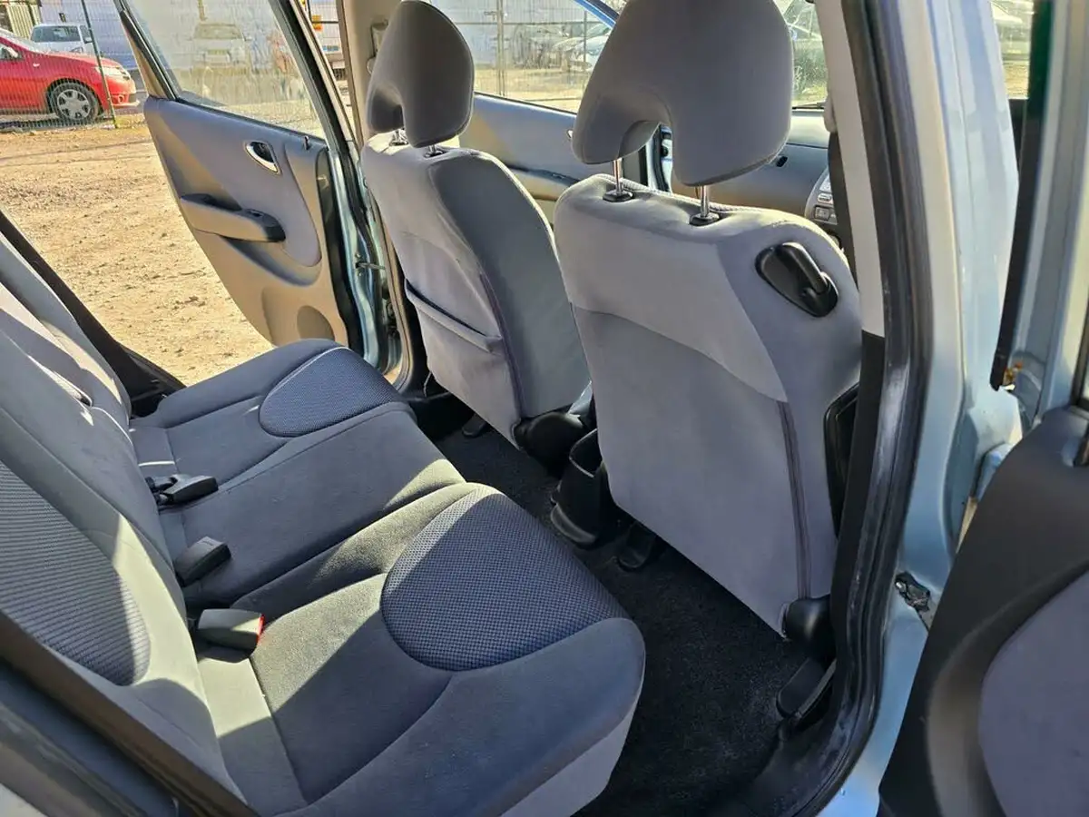 2007-honda-jazz-14-se-big-23