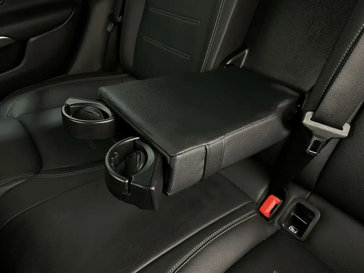 2021-mercedes-benz-cla-13-cla-180-amg-line-premium-coupe-4d-big-37