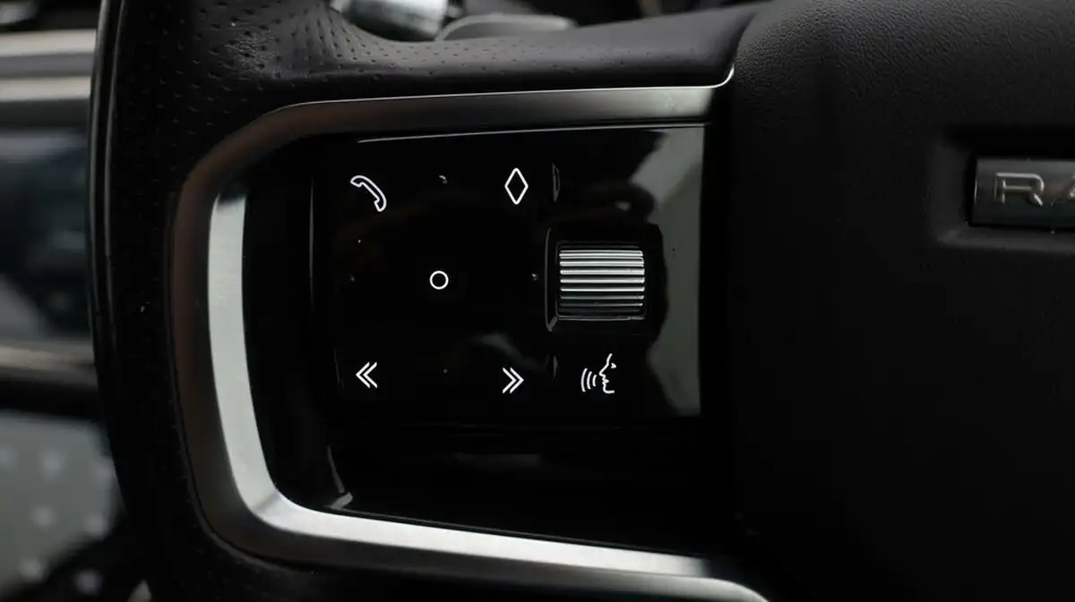 2021-land-rover-range-rover-evoque-20-p200-r-dynamic-big-24