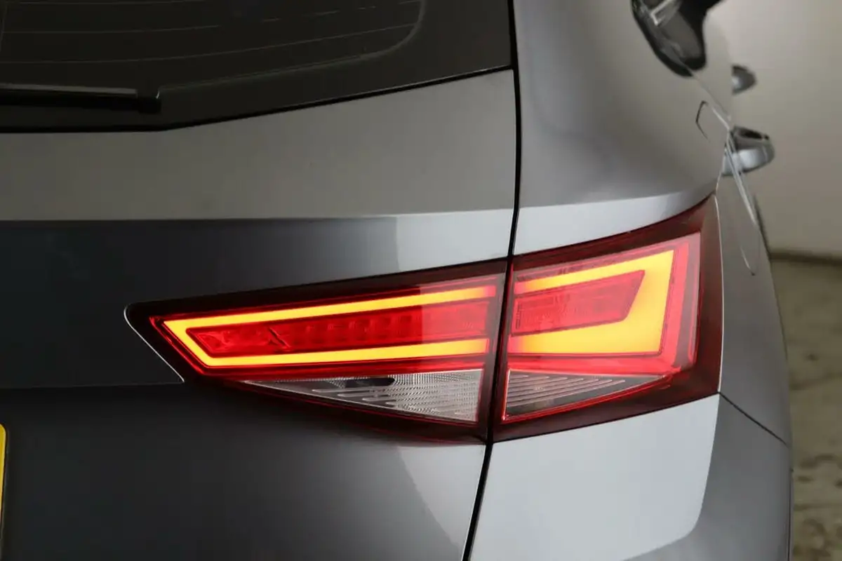 2023-seat-ateca-15-ecotsi-se-technology-dsg-big-9