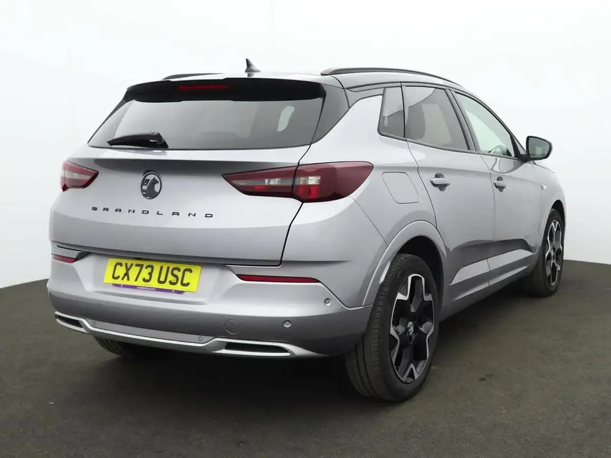 2023-vauxhall-grandland-big-4