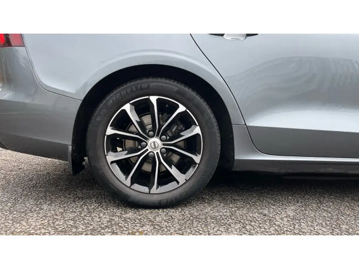 2018-volvo-v60-20td-d4-momentum-pro-geartronic-big-6