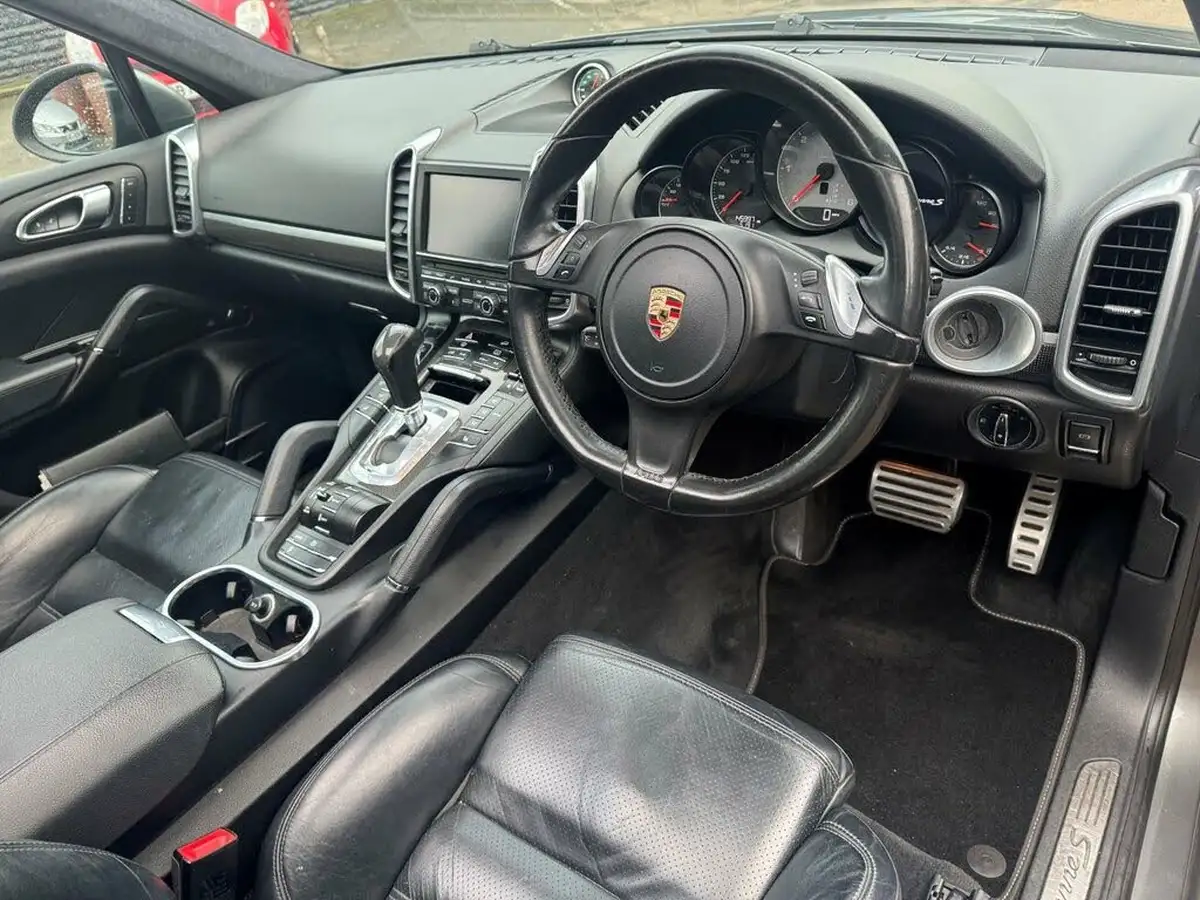2014-porsche-cayenne-42td-s-big-11