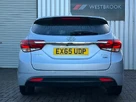 2015-hyundai-i40-17crdi-se-nav-141ps-estate-5d-small-2