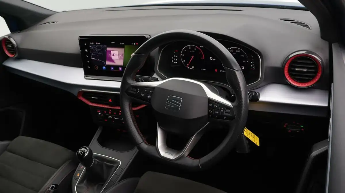 2022-seat-ibiza-10-tsi-fr-sport-110ps-big-9