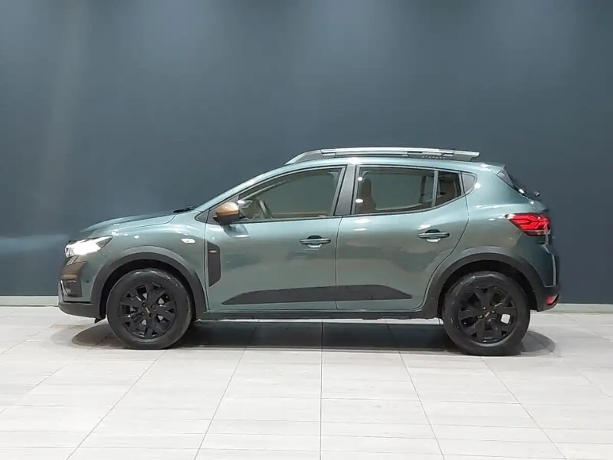 2024-dacia-sandero-stepway-10-tce-extreme-90bhp-big-3