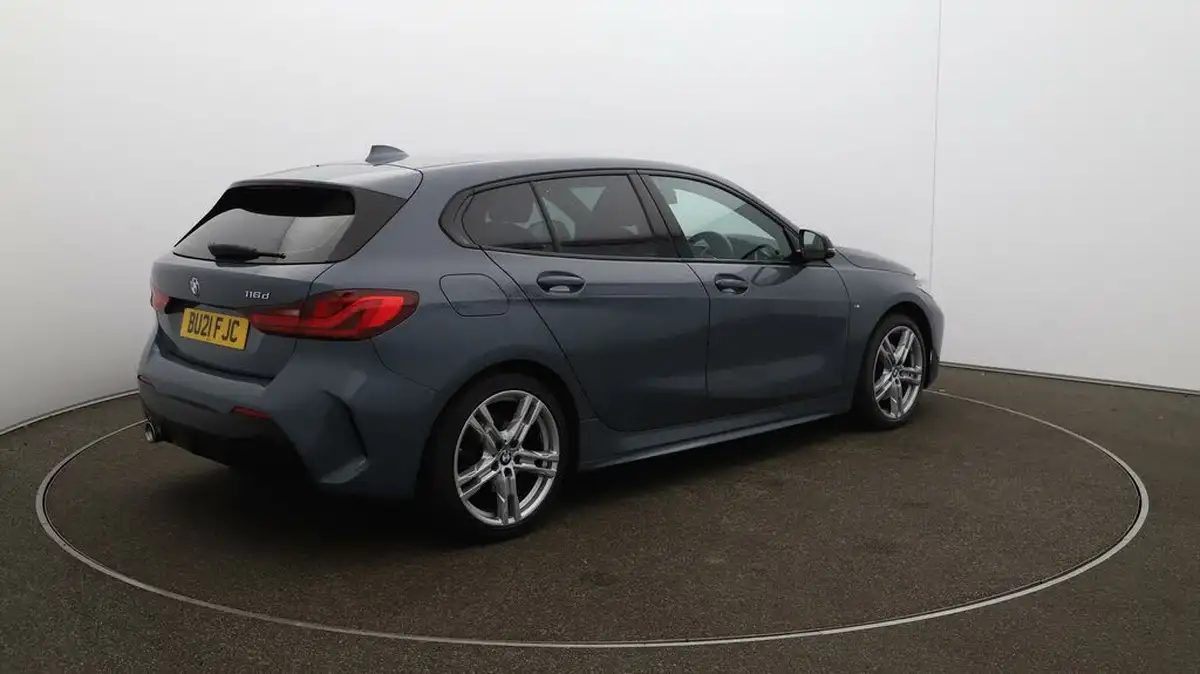 2021-bmw-1-series-15td-116d-m-sport-lcp-dct-big-46