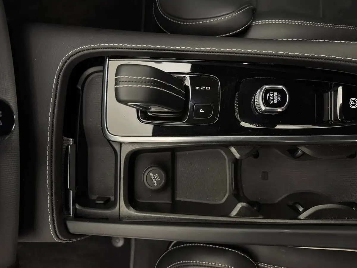 2022-volvo-xc90-20td-b5-r-design-big-17