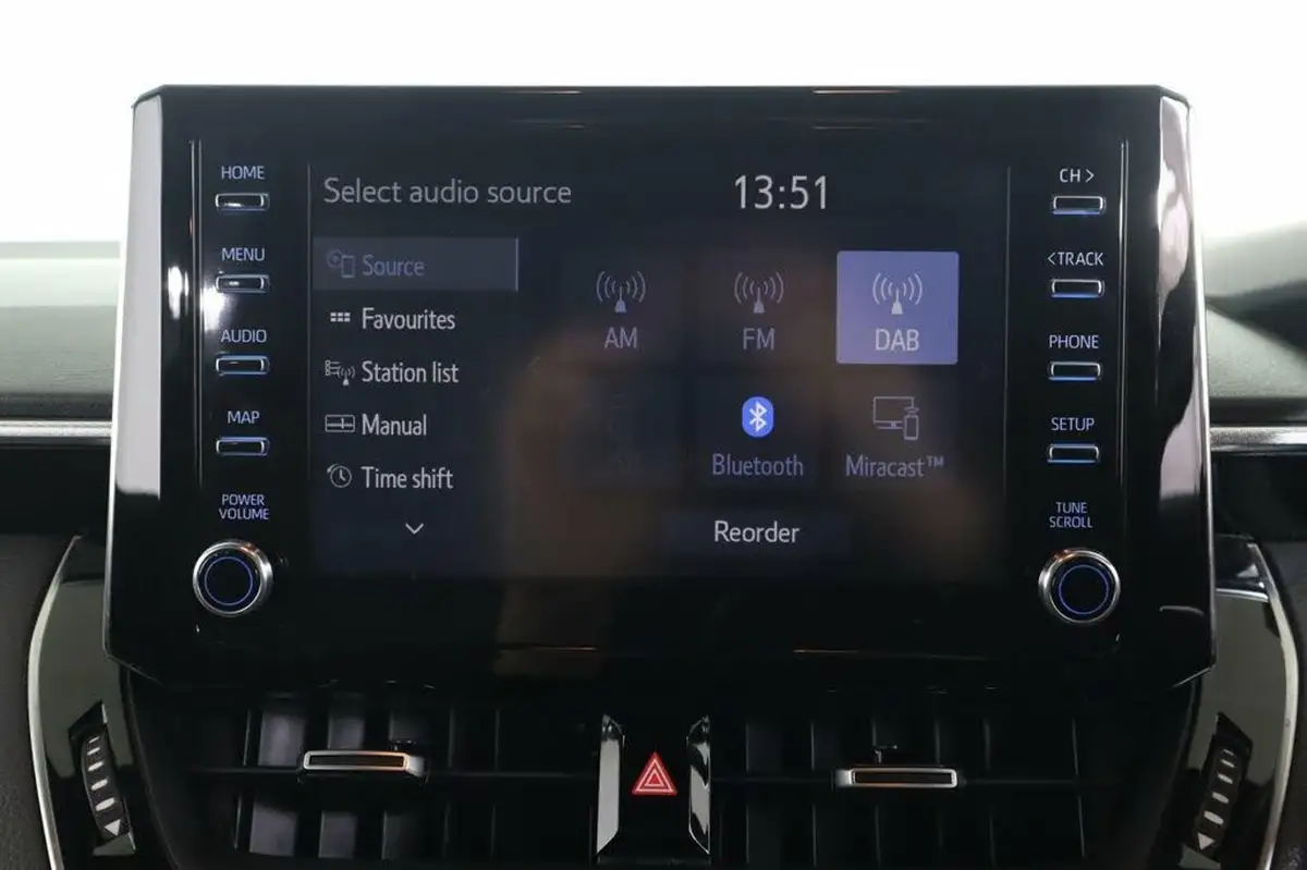 2021-toyota-corolla-18-vvt-i-design-trk-touring-sports-5d-big-35