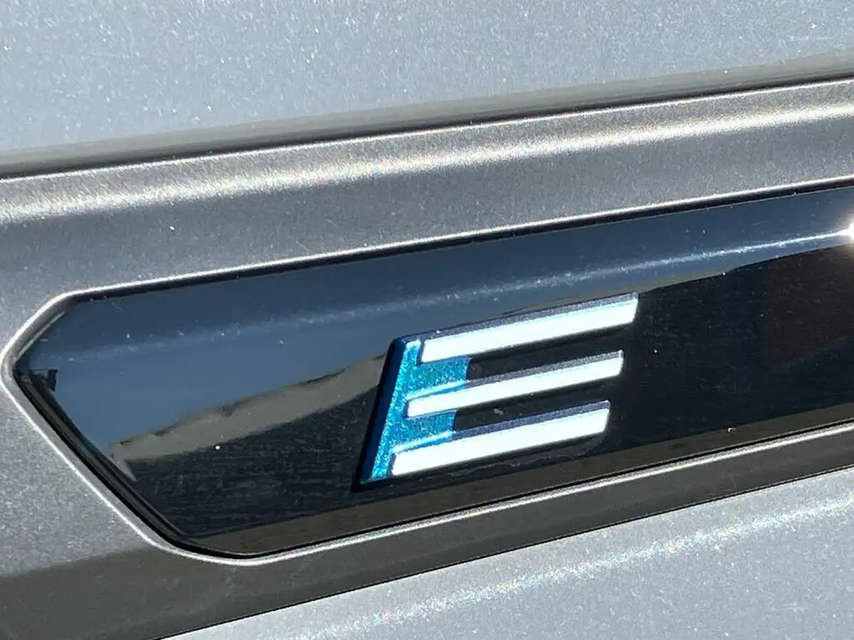 2024-peugeot-2008-suv-e-allure-136ps-50kwh-big-28
