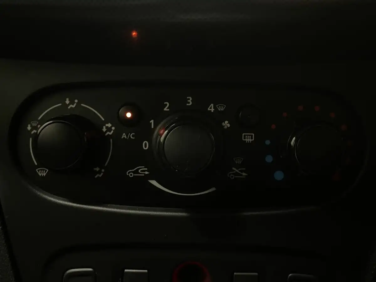 2018-dacia-sandero-stepway-09-tce-ambiance-big-14