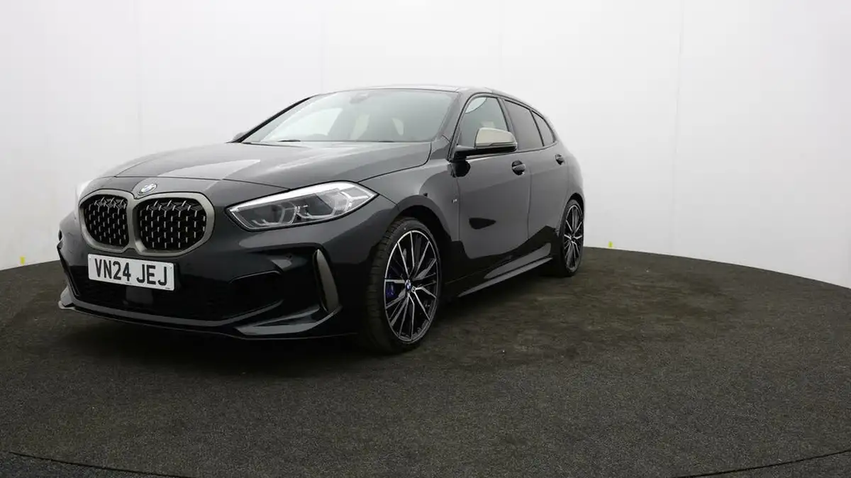 2024-bmw-1-series-20-m135i-xdrive-big-51
