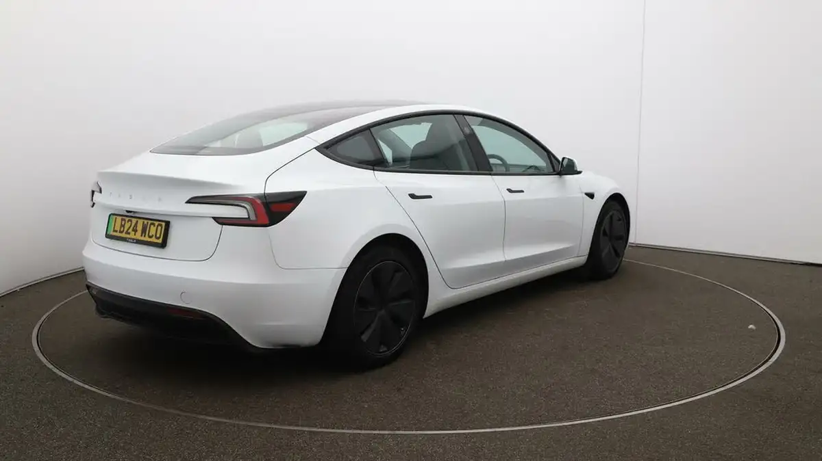 2024-tesla-model-3-e-rwd-big-45