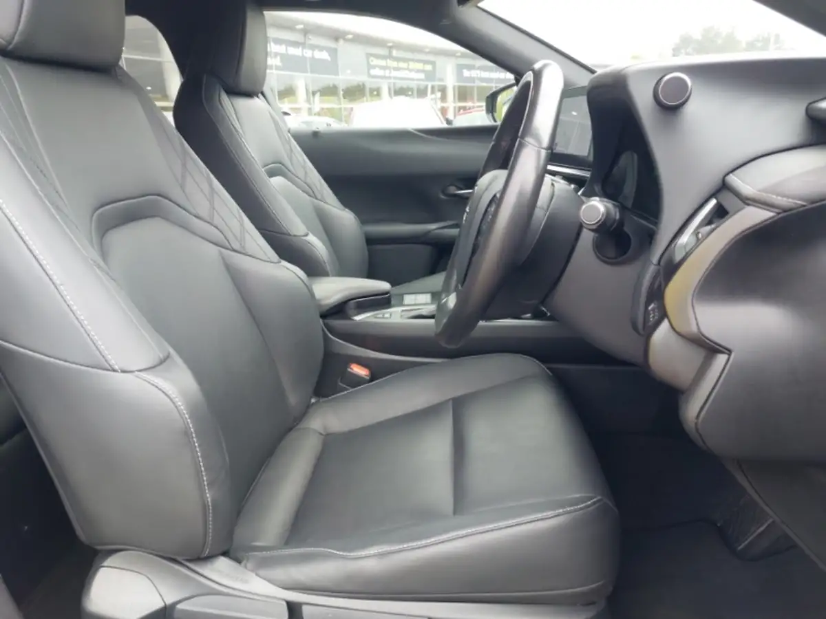 2022-lexus-ux-250h-20-f-sport-premium-plus-pack-big-18