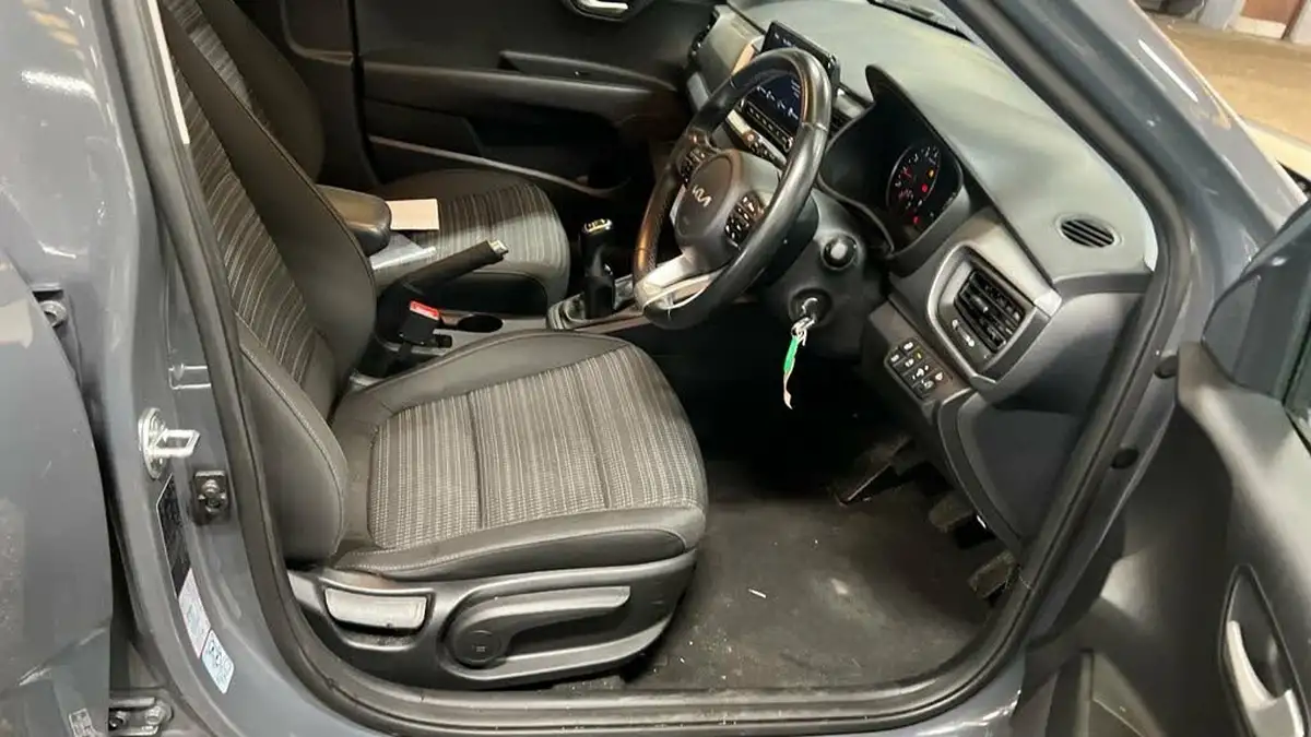 2021-kia-stonic-10-t-gdi-2-99bhp-big-5